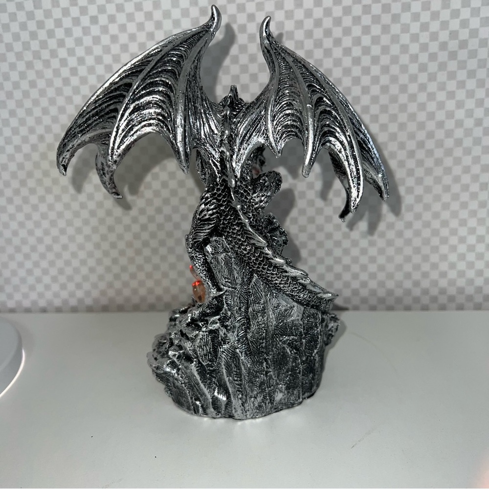 New Pewter Armored Guardian Dragon Sculpture LED Ight Up 7.5X 5.5X5.5 - Picture 9 of 12